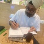 Poonam Kaur Instagram - #crimsonspring @navtej.sarna “ celebrating authentic humans “ 🫶