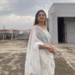 Poonam Kaur Instagram - #🦋 यकीं नहीं है मगर आज भी ये लगता है मेरी तलाश में शायद बहार आज भी है
