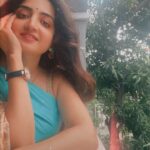 Poonam Kaur Instagram - 🌸 हर व्यक्ति का विश्वास उसकी प्रकृति के अनुसार होता है। The faith of each is in accordance with one’s own nature. - BG