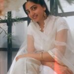 Poonam Kaur Instagram - 🌸