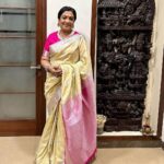 Poornima Bhagyaraj Instagram – Dressing up for an occasion. Outfit by @poornimas_store