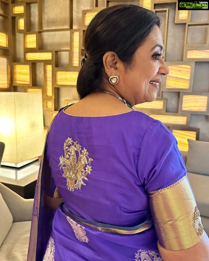 Poornima Bhagyaraj Instagram - Love this MS blue saree. Thanks @suhasinihasan and @suresh.chakravarthy for these photos. Love the special jewellery from @rimliboutique and blouse from @poornimas_store