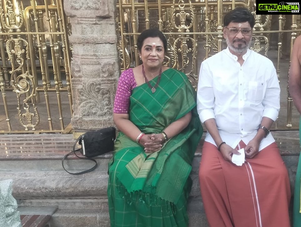 Poornima Bhagyaraj Instagram - Had a divine Darshan at palani temple #palanimurugantemple