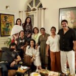Poornima Bhagyaraj Instagram - Revitalised after meeting my dear friends. @suhasinihasan @khushsundar @radikaasarathkumar @revathyasha @shobana_danseuse @lissylakshmi #Rehman #bhanuchander