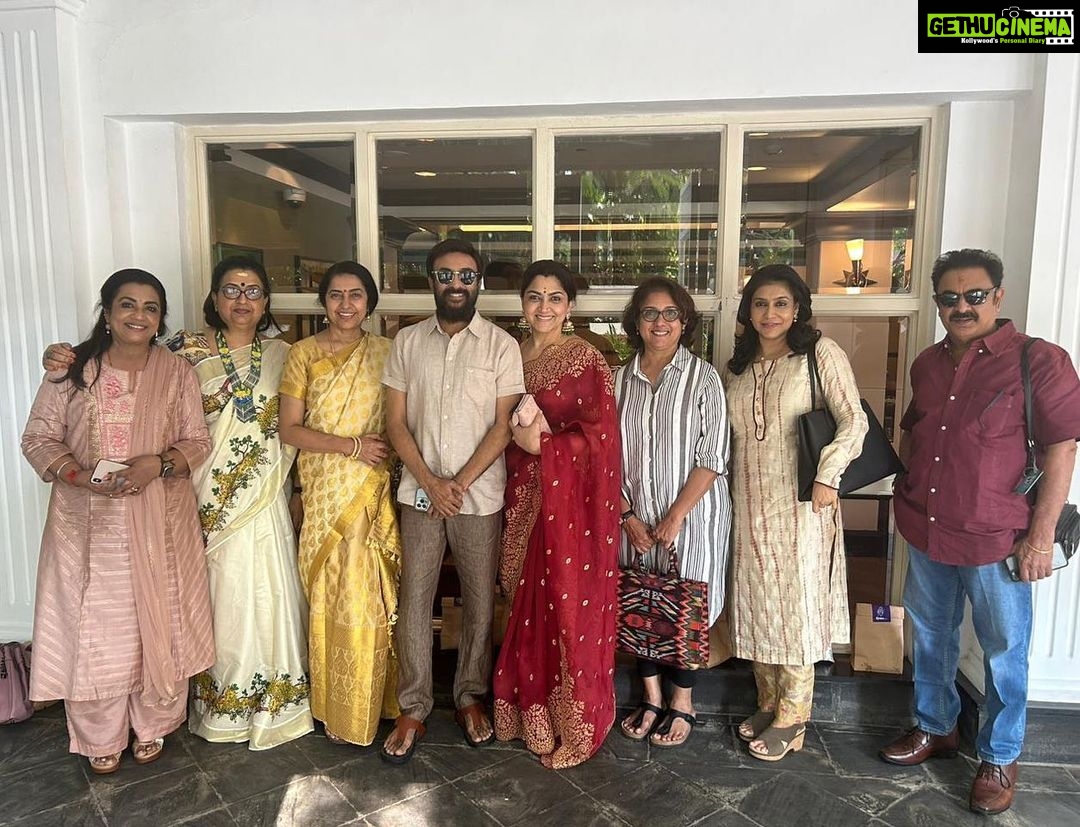 Poornima Bhagyaraj Instagram - Happiness in our faces when we are together. A great way to start the new year. Iniya puthaandu nalvaazhthukkal❤️❤️❤️❤️❤️❤️❤️