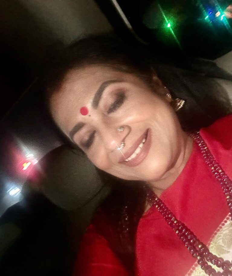 Actress Poornima Bhagyaraj HD Photos and Wallpapers September 2023