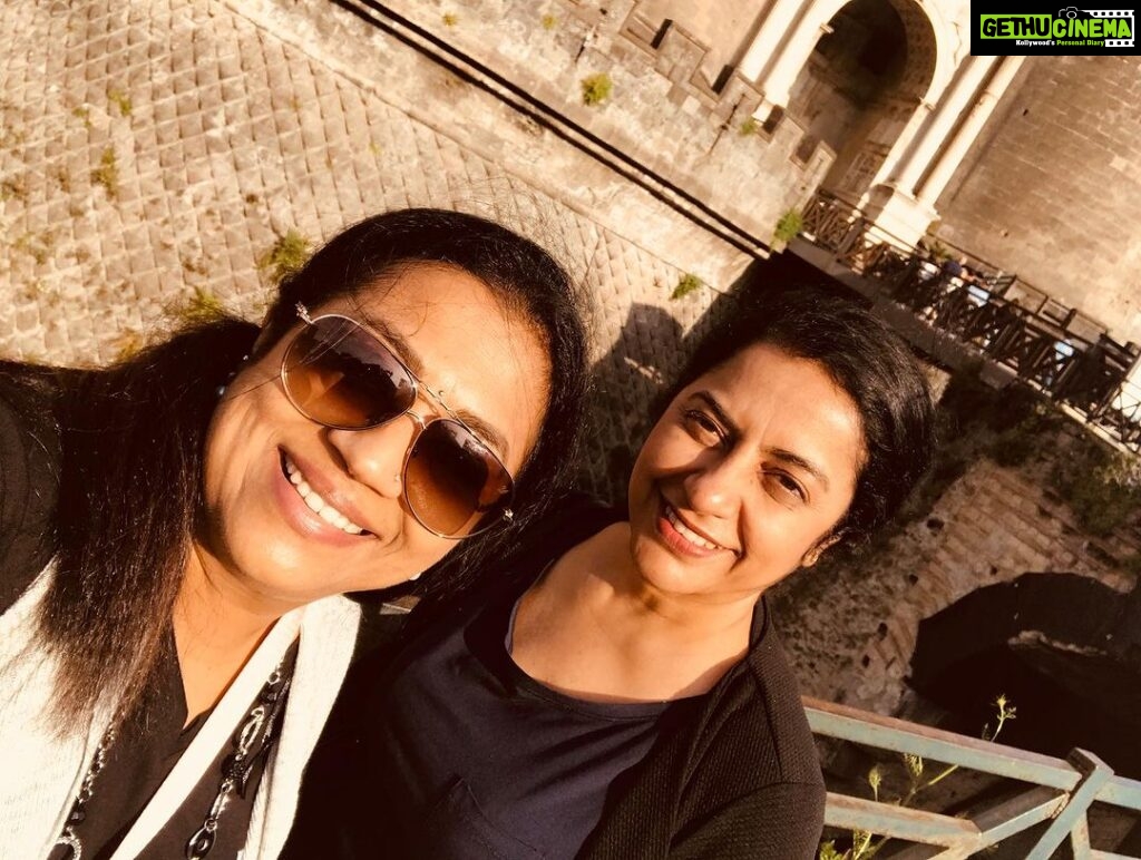 Poornima Bhagyaraj Instagram - Happy birthday to my first friend in chennai my dearest @suhasinihasan . A person always inspiring us to do our best and pushing us in the right direction. Love you love you hasini mani🤗🤗🤗💕❤️😍😍😍