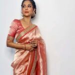 Poornima Indrajith Instagram – Eid Mubarak ✨🌙
Wardrobe: @pranaahbypoornimaindrajith 
HMU : @shoshank_makeup 
Jewellery: @pureallure.in