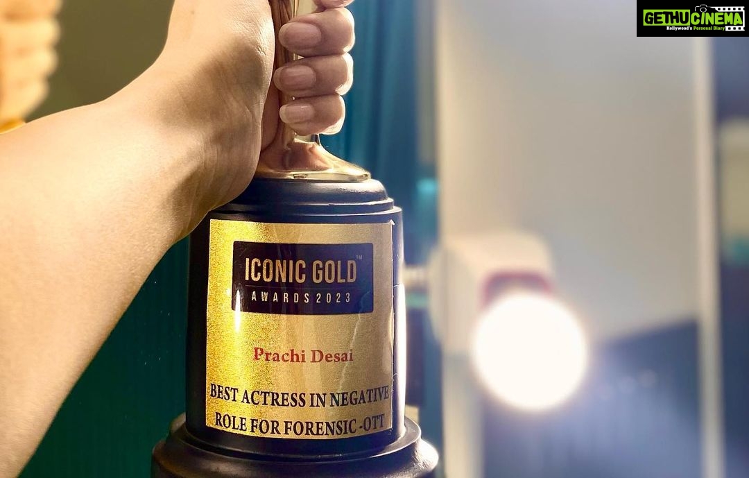 Prachi Deasi Instagram - Being bad never felt this good ππ #Gratitude ππ» #Forensic #Zee5 @sohamrockstrent @minifilmsofficial @furia_vishal @iconicgoldaward @deepakmukut @immansibagla @varun.bagla @hunarmukut @priyankabhatt @zee5 @zee5global #SohamRockstarEntertainment #DeepakMukut #MiniFilms #OTT #Zee5 #Forensic
