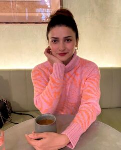 Prachi Desai Instagram - Did somebody say ‘Barbie season’ 😋💁🏻‍♀️ ☕️🌨️