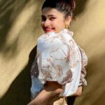 Prachi Deasi Instagram - My mom takes the best pictures 🥹 Sun-Daze! ☀️