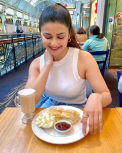 Prachi Desai Instagram - My friends threatened me to post ✉️ ☕️ 👽