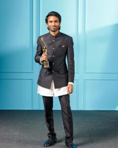 Pradeep Ranganathan Instagram - Best Debutant Actor 
Thankyou :) 

#siima2023 @siimawards