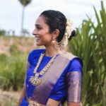 Pragathi Guruprasad Instagram - a few of my favorite things 🌿🥻 shot by: @tarunkoliyot saree: @chithrakailash blouse: @wearhash jewelry: @rimliboutique