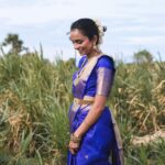 Pragathi Guruprasad Instagram - a few of my favorite things 🌿🥻 shot by: @tarunkoliyot saree: @chithrakailash blouse: @wearhash jewelry: @rimliboutique
