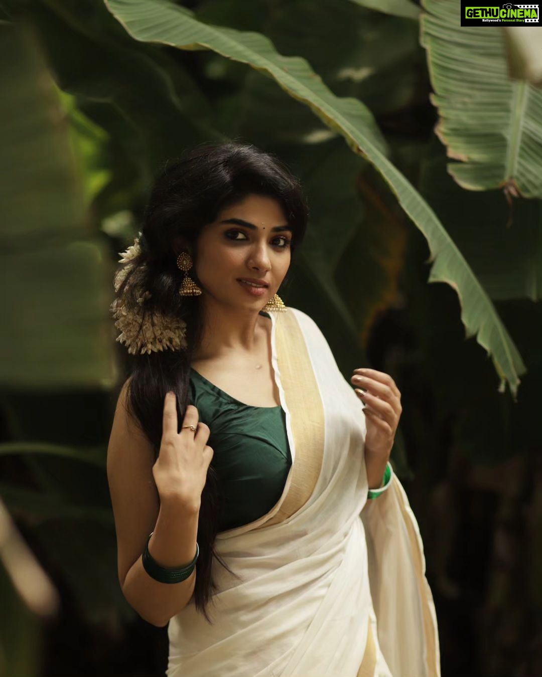 Pragya Nagra Instagram - Onam Ashamsakal 2023 ✨️ @pragyanagra Outfit: @devyash_designs Muah: @makeup_bhavani #onamspecial #style #love #instagood #like #photography #beautiful #photooftheday #follow #instagram #picoftheday #malayalam #bhfyp #kerala #mallu #instadaily #me #likeforlikes #smile #ootd #followme #beautiful #mallugram #mallu #2023 #onam #onamspecial #fashionstyle #photo #teamimpressionsstudio Chennai