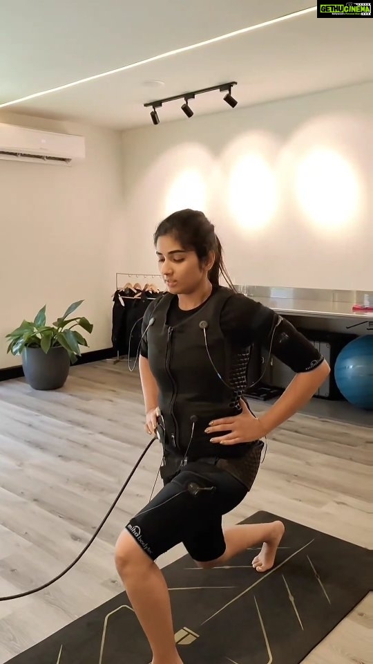 Pragya Nagra Instagram - JUST 20 MINUTES.... The Health Revolution Contact number: +91 7593011520 +91 8086361520 Email: info@longefit.in Web: www.longefit.in @longefit.in ❤️ EMS stands for "Electrical Muscle Stimulation," also known as neuromuscular electrical stimulation (NMES) or electromyostimulation. It is a technique that involves using electrical impulses to cause muscle contractions. EMS can be used for various purposes, including physical therapy, rehabilitation, and fitness training along with weight loss in mind. Muscle Strength and Endurance: EMS can help increase muscle strength and endurance, especially when combined with traditional resistance training. Recovery and Rehabilitation: EMS is often used in physical therapy to prevent muscle atrophy and aid in muscle recovery after injuries or surgeries. Athletic Training: Some athletes use EMS as a complementary training method to enhance their performance and target specific muscle groups. Pain Management: EMS has been explored as a potential method for managing chronic pain, such as back pain or certain musculoskeletal conditions. . . . . @longefit.in #Longefit #fitness #newlifestyle #thehealthrevolution #fit #healthprofessionals #workout #gymlife #excercise #kochi #gymtime #weightloss #health #lifestyle #redlighttherapy #drysauna #icebath #therapy #today #like #ernakulam Kochi, India