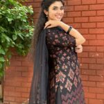 Pragya Nagra Instagram - ✨Fireflies💫 Costume Designer @vasukibhaskar #telugugirls #telugumemes #teluguammayi #teluguactress #tamilgirls #telugugirl #telugucinema #teluguboys #keralagirls #tollywood #biggbosstelugu #telugureels #uppena #hyderabad #andhrapradesh #telangana #telugustatus #teluguhot #tamilponnu #telugumovies #telugusongs #maheshbabu #krithishetty #vijaydevarakonda #telugubgm #buchibabusana #alluarjun #teluguwhatsappstatus #samantha #tamilheroine Ramoji Film City Hyderabad
