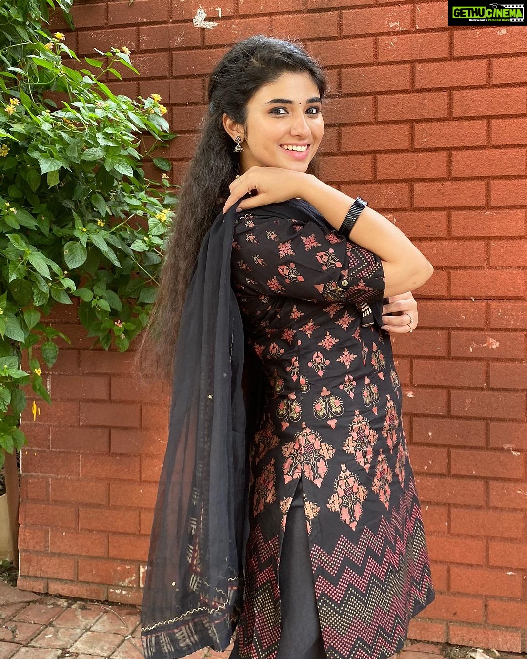 Pragya Nagra Instagram - ✨Fireflies💫 Costume Designer @vasukibhaskar #telugugirls #telugumemes #teluguammayi #teluguactress #tamilgirls #telugugirl #telugucinema #teluguboys #keralagirls #tollywood #biggbosstelugu #telugureels #uppena #hyderabad #andhrapradesh #telangana #telugustatus #teluguhot #tamilponnu #telugumovies #telugusongs #maheshbabu #krithishetty #vijaydevarakonda #telugubgm #buchibabusana #alluarjun #teluguwhatsappstatus #samantha #tamilheroine Ramoji Film City Hyderabad