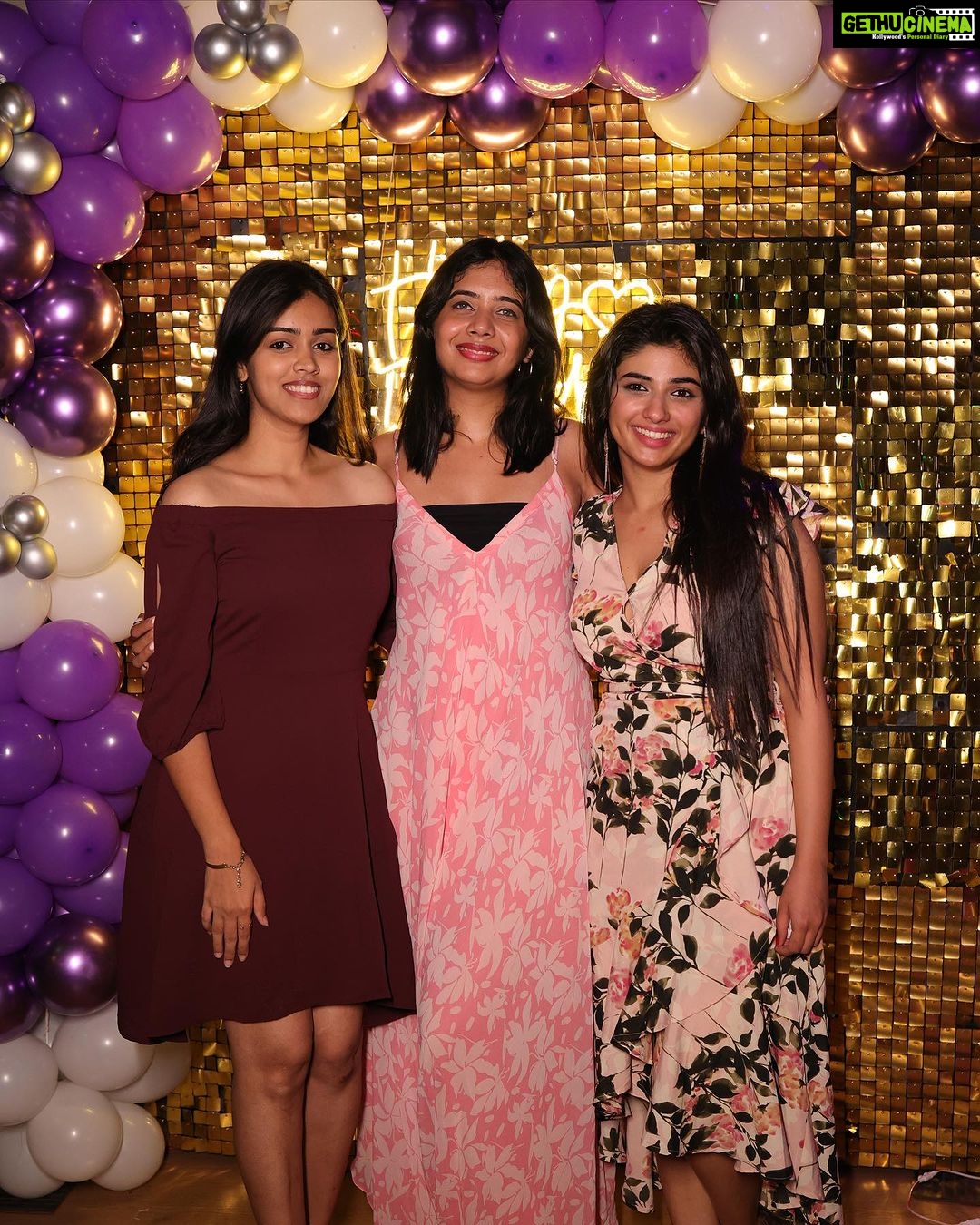 Pragya Nagra Instagram - Happy Birthday Azhagiye @que.sera.saraa ❤️ We had a lot more fun than these pictures do justice to🎉 We finally hatched and executed the perfect birthday plan for our beautiful lady…under the guidance of @induja_19 ❤️ @scienceylotus @gocooljay @fiorebymalar_ Thanks all for joining in🌺 And for you my dearest dearest friend @que.sera.saraa ….I just wish a world full of happiness…that you get back all the endless love and care you show to everyone… You are truly a gem girl…rare and beautiful ✨ Thanks for being my friend…💫 And here’s to making more memories together ❤️🎉 PC @keshu_hariharan 📷 Thankyou for the beautiful decorations @__allabouthappiness__ 🎉 And the pretty fake @beyondcakeschennai 🎂 Venue @orangecoconut_omr_chennai 🧡