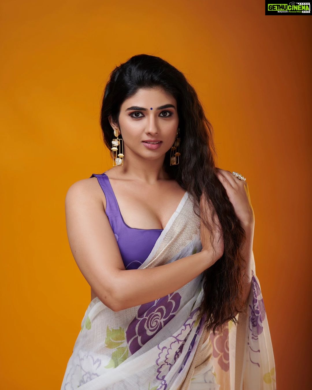 Pragya Nagra Instagram - STARRING @pragyanagra Photography and post production @plan.b.actions by @jibinartist Styling @styled_by_arundev Wearing @devraagh Makeup: @makeup_by_shibinantony Studio @maxxocreative , @studio_maxxo PR @maxxo_celebrity Special thanks to @huwais.majeed #keralagirls #malayaligirl #malayalamcinema #malayalammovie #onam #telugugirls #teluguammayi #teluguactress #tamilgirls #telugugirl #telugucinema#tollywood #biggbosstelugu #telugureels #trending #hyderabad #telugustatus #teluguhot #tamilgirl #tamilponnu #telugumovies #telugusongs #telugubgm #samantha #tamilheroine