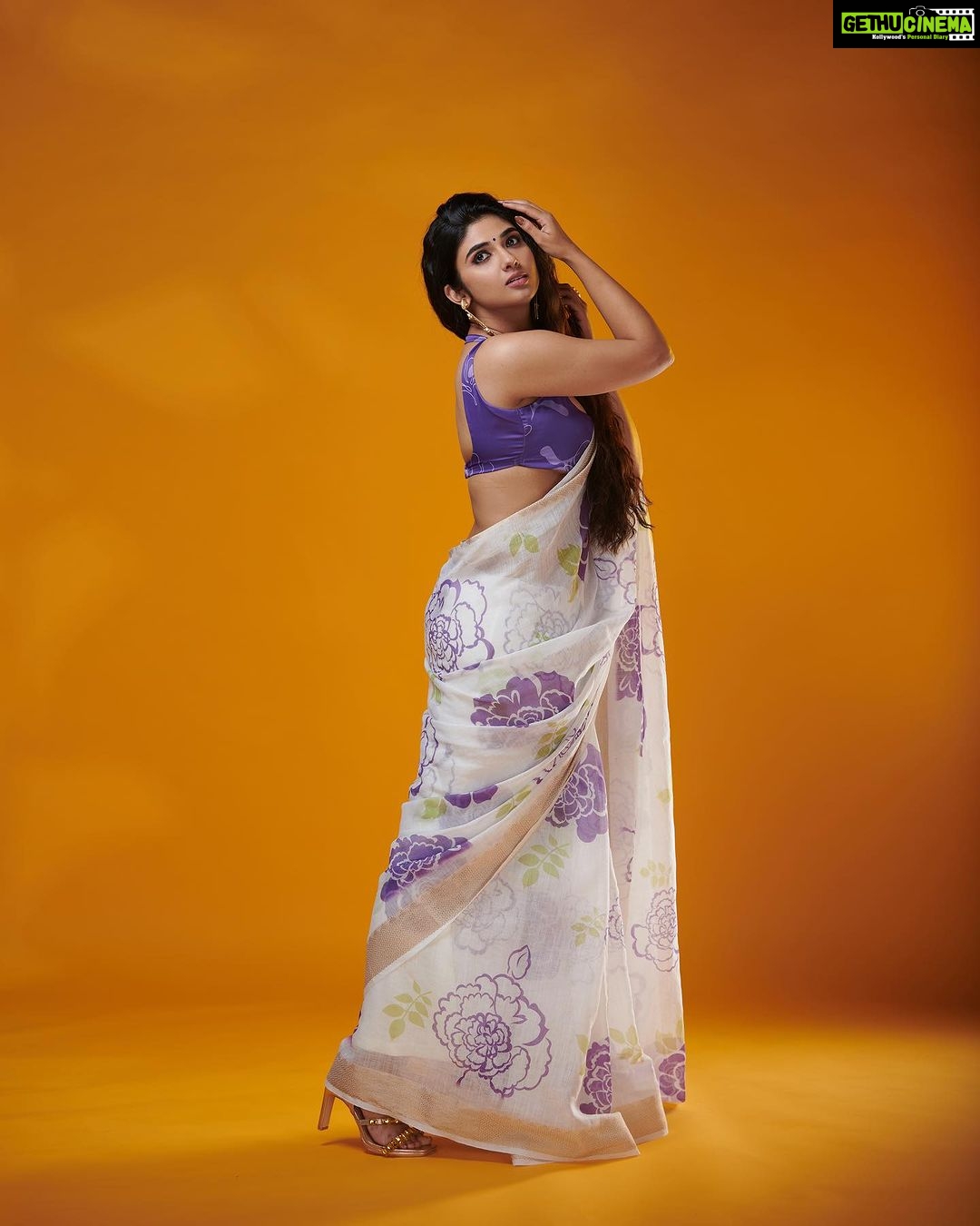 Pragya Nagra Instagram - HAPPY ONAM🌺✨ STARRING @pragyanagra Photography and post production @plan.b.actions by @jibinartist Styling @styled_by_arundev Wearing @devraagh Makeup: @makeup_by_shibinantony Studio @maxxocreative , @studio_maxxo PR @maxxo_celebrity Special thanks to @huwais.majeed #onam #kerala #onamcelebration #keralagram #onamspecial #happyonam #india #malayali #instagram #keralasaree #keralatourism #mallu #mallugirl #onamsadhya #malayalam #kochi #keralafood #keralagodsowncountry #onamsaree #festival #onamfestival #instagood #onamvibes #traditional #keralam #keralaattraction #entekeralam Kochi, India