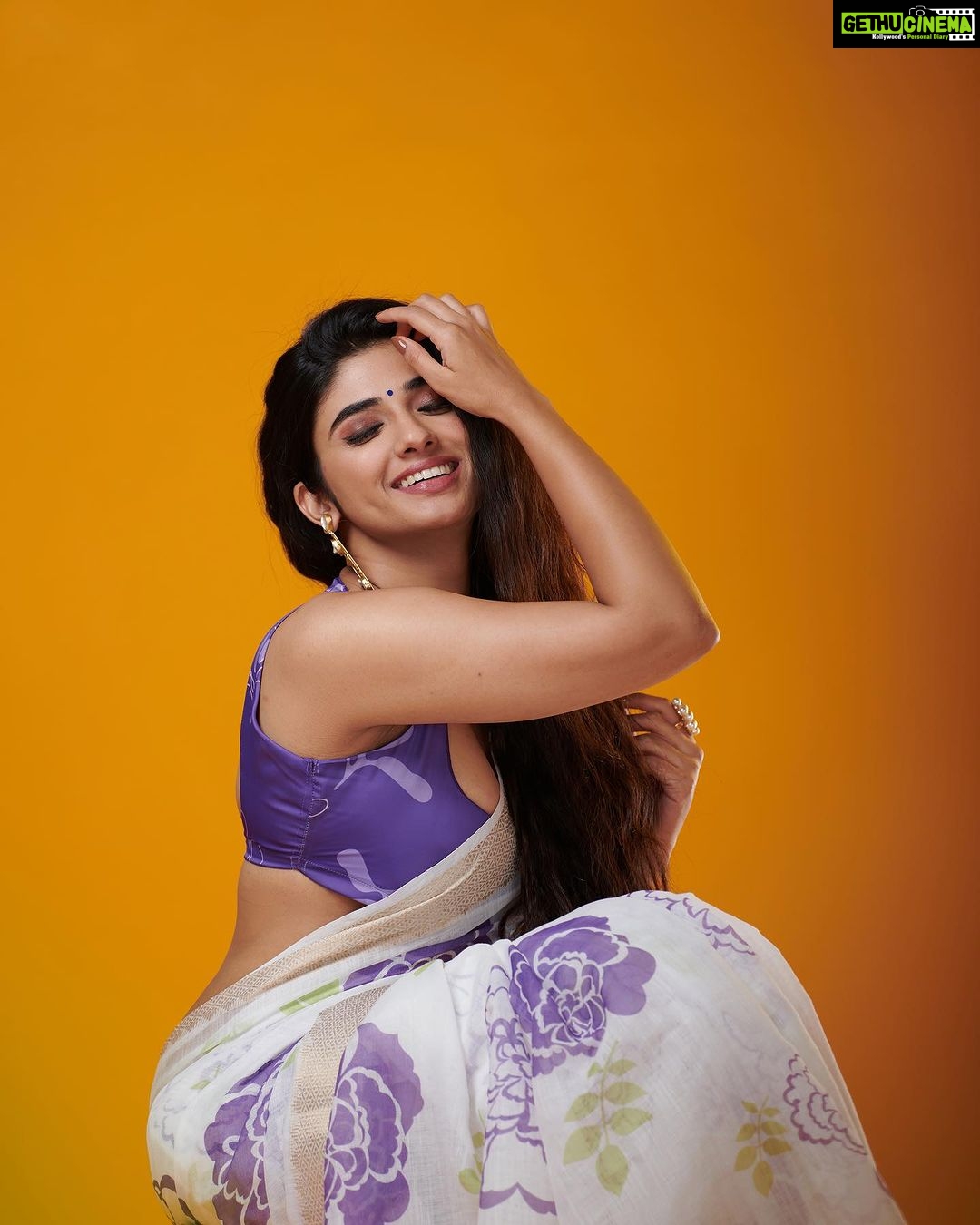 Pragya Nagra Instagram - HAPPY ONAM🌺✨ STARRING @pragyanagra Photography and post production @plan.b.actions by @jibinartist Styling @styled_by_arundev Wearing @devraagh Makeup: @makeup_by_shibinantony Studio @maxxocreative , @studio_maxxo PR @maxxo_celebrity Special thanks to @huwais.majeed #onam #kerala #onamcelebration #keralagram #onamspecial #happyonam #india #malayali #instagram #keralasaree #keralatourism #mallu #mallugirl #onamsadhya #malayalam #kochi #keralafood #keralagodsowncountry #onamsaree #festival #onamfestival #instagood #onamvibes #traditional #keralam #keralaattraction #entekeralam Kochi, India