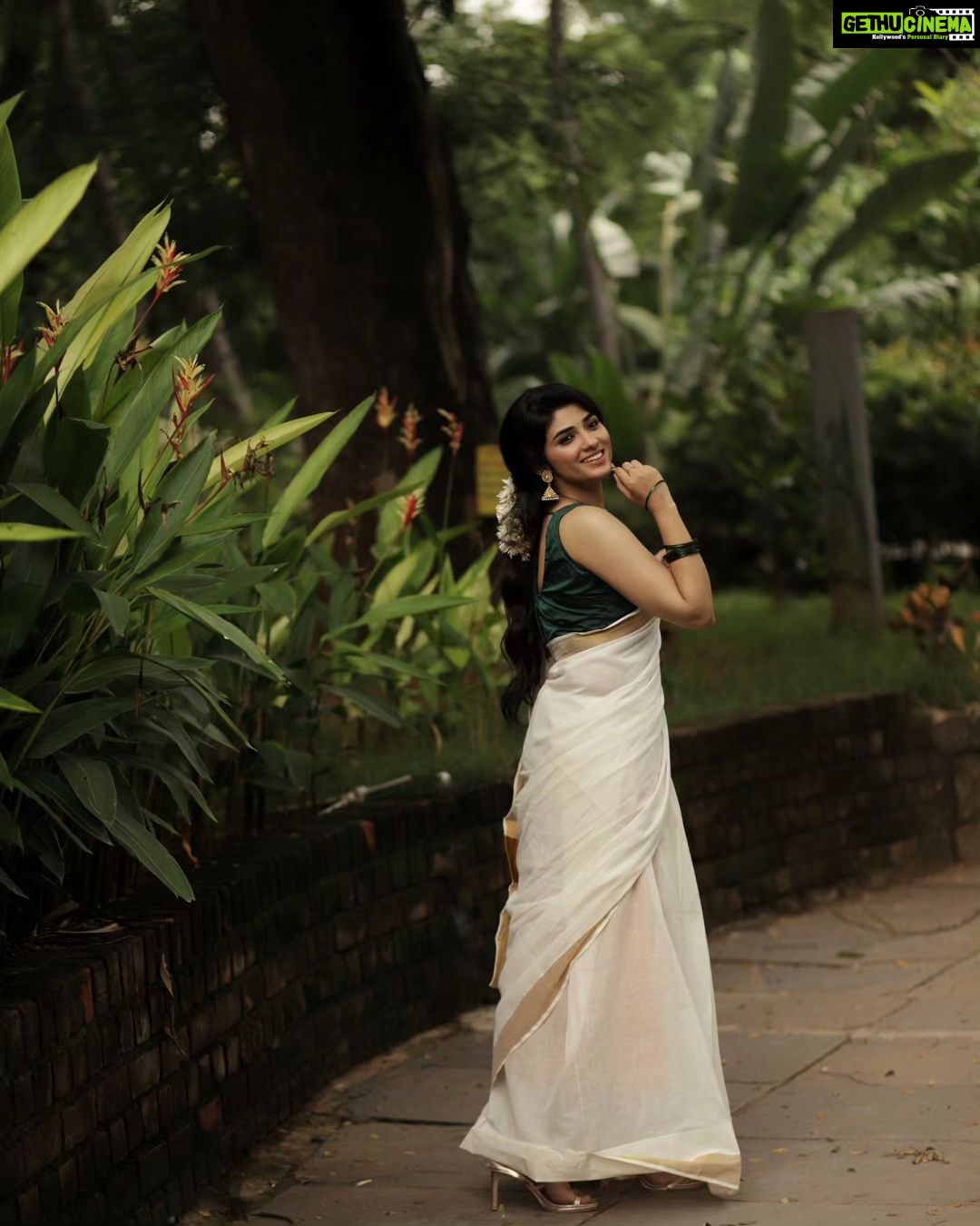 Pragya Nagra Instagram - Onam Ashamsakal 2023 ✨️ @pragyanagra Outfit: @devyash_designs Muah: @makeup_bhavani #onamspecial #style #love #instagood #like #photography #beautiful #photooftheday #follow #instagram #picoftheday #malayalam #bhfyp #kerala #mallu #instadaily #me #likeforlikes #smile #ootd #followme #beautiful #mallugram #mallu #2023 #onam #onamspecial #fashionstyle #photo #teamimpressionsstudio Chennai