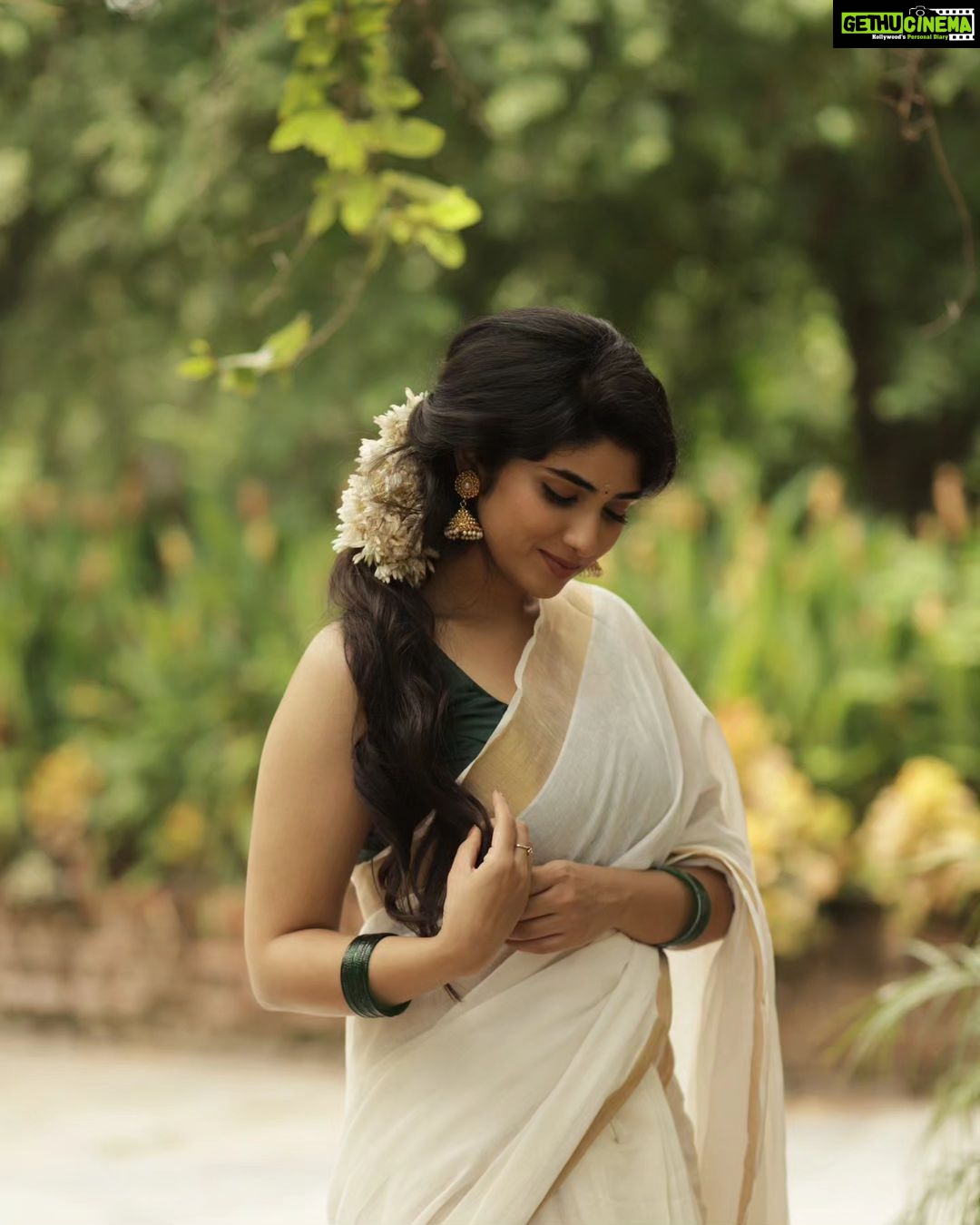 Pragya Nagra Instagram - Onam Ashamsakal 2023 ✨️ @pragyanagra Outfit: @devyash_designs Muah: @makeup_bhavani #onamspecial #style #love #instagood #like #photography #beautiful #photooftheday #follow #instagram #picoftheday #malayalam #bhfyp #kerala #mallu #instadaily #me #likeforlikes #smile #ootd #followme #beautiful #mallugram #mallu #2023 #onam #onamspecial #fashionstyle #photo #teamimpressionsstudio Chennai