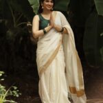 Pragya Nagra Instagram - ഈ ഓണം നിങ്ങള്‍ക്ക് സന്തോഷവും ഭാഗ്യവും നല്‍കട്ടെ. ഏവര്‍ക്കും ഓണാശംസകള്‍ 🌺✨️ PC @sat_narain 📷 Outfit: @devyash_designs 🥻 Makeup: @makeup_bhavani💄 Hairstylist @preethig_hairstylist_ 💃🏻 #onam #kerala #onamcelebration #keralagram #onamspecial #happyonam #india #malayali #instagram #keralasaree #keralatourism #mallu #mallugirl #onamsadhya #malayalam #kochi #keralafood #keralagodsowncountry #onamsaree #festival #onamfestival #instagood #onamvibes #traditional #keralam #keralaattraction #entekeralam