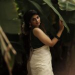 Pragya Nagra Instagram - ഈ ഓണം നിങ്ങള്‍ക്ക് സന്തോഷവും ഭാഗ്യവും നല്‍കട്ടെ. ഏവര്‍ക്കും ഓണാശംസകള്‍ 🌺✨️ PC @sat_narain 📷 Outfit: @devyash_designs 🥻 Makeup: @makeup_bhavani💄 Hairstylist @preethig_hairstylist_ 💃🏻 #onam #kerala #onamcelebration #keralagram #onamspecial #happyonam #india #malayali #instagram #keralasaree #keralatourism #mallu #mallugirl #onamsadhya #malayalam #kochi #keralafood #keralagodsowncountry #onamsaree #festival #onamfestival #instagood #onamvibes #traditional #keralam #keralaattraction #entekeralam