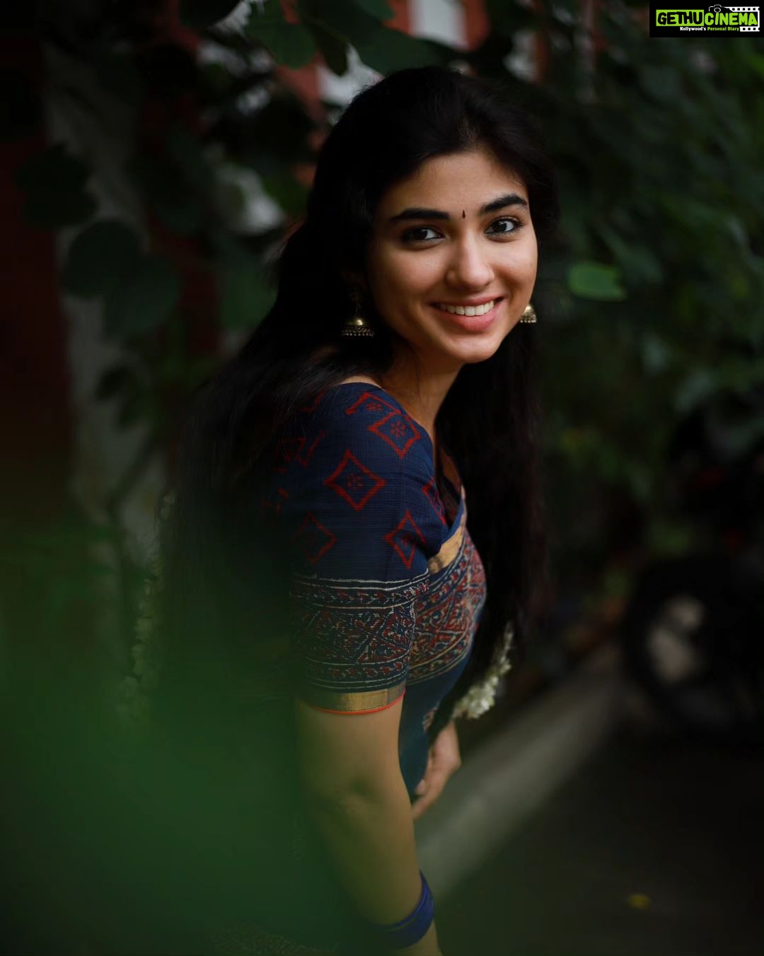 Pragya Nagra Instagram - காவிய புதன் @pragyanagra Team: @shotsbyuv @the.portrait.culture @sat_narain #fashion #style #love #instagood #like #photography #beautiful #photooftheday #follow #instagram #picoftheday #model #bhfyp #art #beauty #instadaily #me #likeforlikes #smile #ootd #followme #beautiful #fashionblogger #happy #cute #instalike #ramyapandian #fashionstyle #photo #teamimpressionsstudio Kabalishwaran Temple