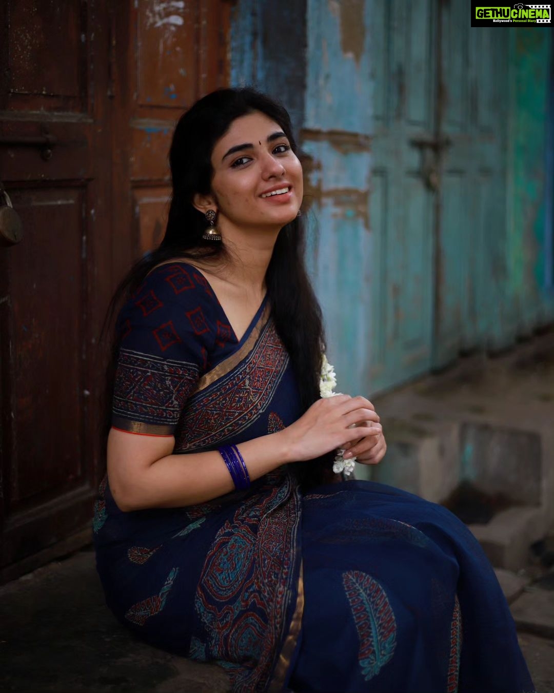 Pragya Nagra Instagram - காவிய புதன் @pragyanagra Team: @shotsbyuv @the.portrait.culture @sat_narain #fashion #style #love #instagood #like #photography #beautiful #photooftheday #follow #instagram #picoftheday #model #bhfyp #art #beauty #instadaily #me #likeforlikes #smile #ootd #followme #beautiful #fashionblogger #happy #cute #instalike #ramyapandian #fashionstyle #photo #teamimpressionsstudio Kabalishwaran Temple