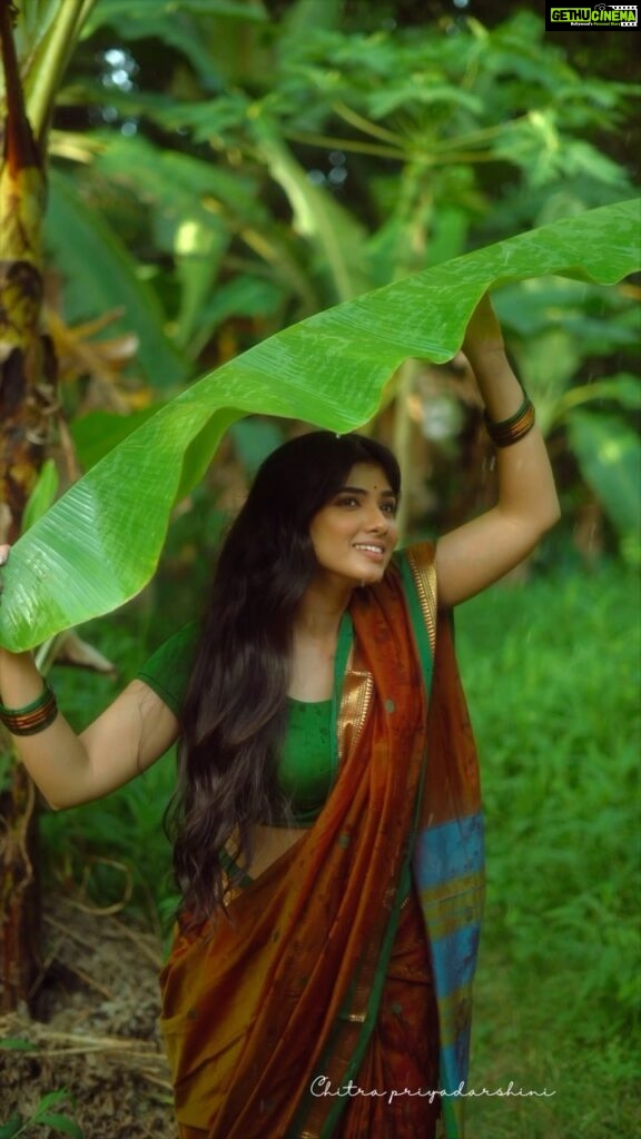 Pragya Nagra Instagram - A shiny little dew drop reluctant to leave the green leaf it fell in love with . Presenting to you @pragyanagra ! Our Yamuna from #nadikalilsundariyamuna . MUA @m.m_by_madonna Dop - @chitrapriyadarshini Saree - @ithal.india