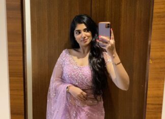 Pragya Nagra Instagram - What YAMUNA wore….🌺 Your favourite? #nadikalilsundariyamuna Kochi, India
