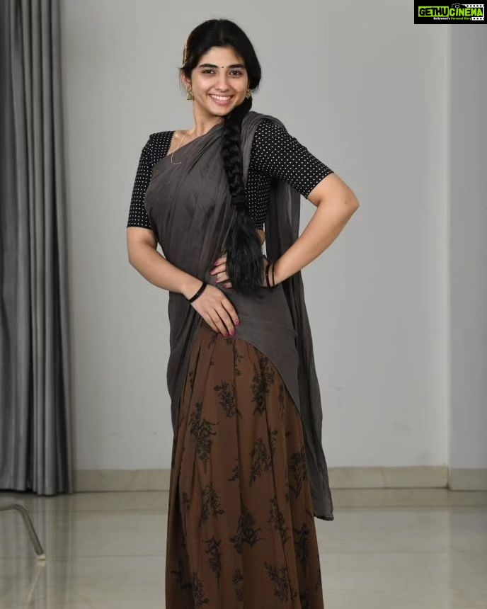 Pragya Nagra Instagram - Panammayi pt 2🌺 #telugugirls #telugumemes #teluguammayi #teluguactress #tamilgirls #telugugirl #telugucinema #teluguboys #keralagirls #tollywood #biggbosstelugu #telugureels #trending #hyderabad #andhrapradesh #telugustatus #teluguhot #tamilgirl #tamilponnu #telugumovies #telugusongs #maheshbabu #telugupeople #vijaydevarakonda #telugubgm #bollywood #alluarjun #teluguwhatsappstatus #samantha #tamilheroine