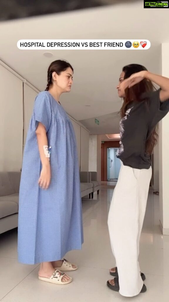 Prakruti Mishra Instagram - Got admitted for the 1st time in a hospital and bestie trying to be a live meme 🤌🏻 What has happened and what not will share details soon till then enjoy the reel ❤️‍🩹