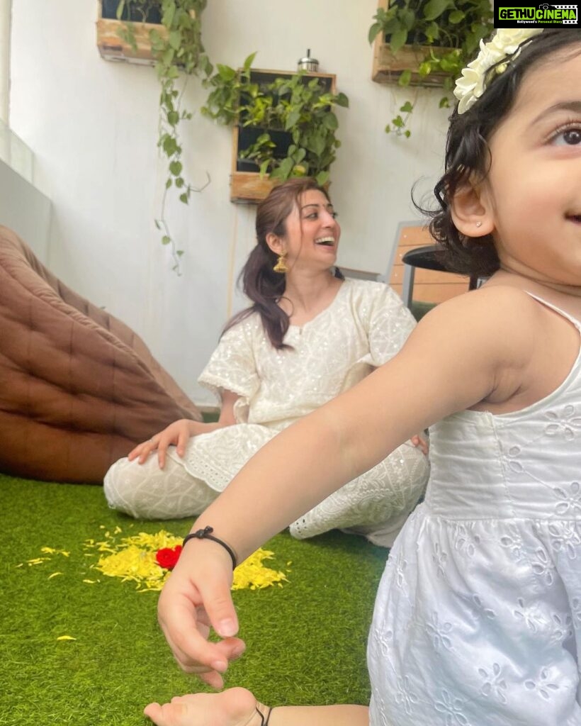 Pranitha Subhash Instagram - Happy Onam! Having a baby girl = playing dress up !! And here in India we are so diverse in culture that there’s something to celebrate every other day :))