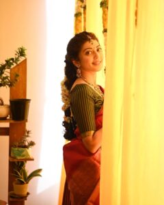 Pranitha Subhash Instagram - Varamahalakshmi Habbada Shubhadhayagalu. Happy Varamahalakshmi Vratha Jewellery: @kalyanjewellers_official Loved the Mahalakshmi earrings 📸 : @framesbyvikaskakolu