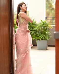 Pranitha Subhash Instagram - Crop top and pants or saree ? What’s your pick! (Swipe and lmk) ❤️