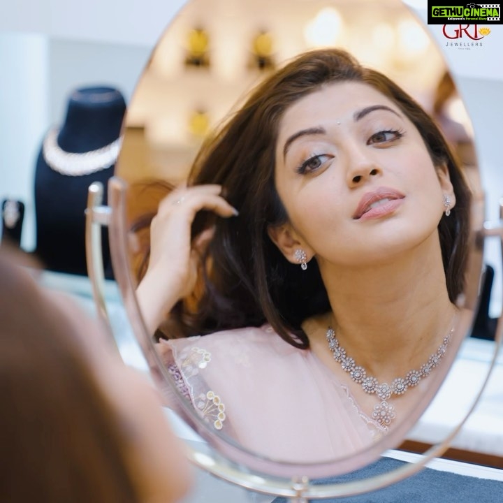 Pranitha Subhash Instagram - Diamonds are girl’s best friends, and I found a treasure trove of them at the GRT Jewellers showroom in Jayanagar right here in Namma Bengaluru! From the timeless classics to the most exquisite bridal sets, their diamond collection is an absolute dream come true! As a jewelry lover, exploring their range of plain, uncut, colored, polki, and rose-cut diamonds left me mesmerized! Trust me, you won’t find such elegance and craftsmanship anywhere else! #grtjewellers #jayanagar #goldjewellery #platinumjewellery #diamondjewellery #diamonds #diamondrings #diamondbridal #gifting #bridal #ad