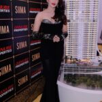 Pranitha Subhash Instagram - On the @siimawards Redcarpet ✨ Wearing @khalafcouture ✨ Styled by @malkit_gill2697 & @sanjamkaur92 Heels @greatmillscollective @sana.k.official Styling interns @mahek_gada tanushrreechopra 📸 @pratimareddy