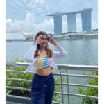 Pranutan Bahl Instagram - I’d be lion if I say I don’t love Singapore 🍹🍕✨ #MarinaBae 🫶