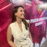 Preeti Jhangiani Instagram - I’m losing count of days ! They’re going by so fast ! @propanjaleague didn’t waste time warming up! And we’re already zooming ! Thank you @swarupabhagavatula @mouktika_style for upping the style quotient 💃🏻 Tune in every evening 5pm -9pm on @fancode and 7pm to 9pm only on @sonysportsnetwork Ten 3! LIVE!! #lagapanja #bharatkakhel #propanjaleague