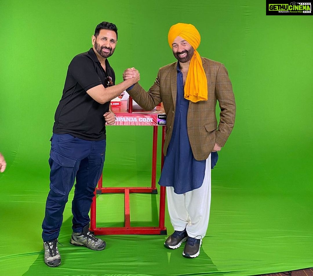 Preeti Jhangiani Instagram - And this happened !!! Pro Panja League X Gadar 2 promo shoot! Thank you @sonysportsnetwork for getting this done with @zeestudiosofficial We couldn’t ask for a better broadcast partner then Sony Sports Networks !! Sunny Deol, the OG 'Dhai Kilo Ka Hath' ये ढाई किलो का हाथ जब किसी पर पड़ता है ना तो आदमी उठता नहीं, उठ जाता है !!! 🔥🔥🔥 "Shareh dhai kilo ka haath jab uthhtaa hai na, toh insaan uthhtaa nahin.... Uthh jaata hai..."🔥🔥🔥 Watch Gadar 2 in theaters near you on 11th August. @propanjaleague on @sonysportsnetwork from July 28 onwards LIVE 7 pm to 9pm @iamsunnydeol @dabasparvin @nevillebastiano #Shishirgupta #rohitsinha @lucifers_passion @shariq_patel #NeerajJoshi