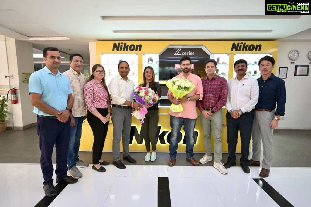 Preeti Jhangiani Instagram - Always great to go to the @nikonindiaofficial office and chat with @sajjank1 San, Jitendra San, Subhash San and the rest of the brilliant team…got to check out the latest #NikonZ8 as well ✌🏻