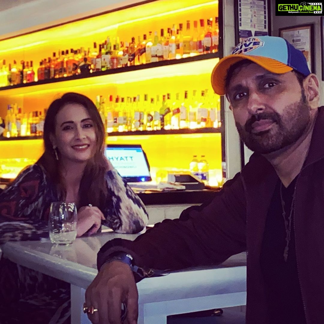 Preeti Jhangiani Instagram - Post event chill at the @hyatthyderabad_gachibowli poolside bar with great music by ravi_bohoth we loved this hotel…great property and great people ✌🏻 #hyderabad #hyderabaddiaries Hyatt Hyderabad Gachibowli