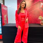 Preeti Jhangiani Instagram - Love it @suivante_fashion ! I’ve decided ! Pop colours are my thing ! Thank you for making me feel so bright !! #pink #yellow #popcolor #fashion #suitstyle