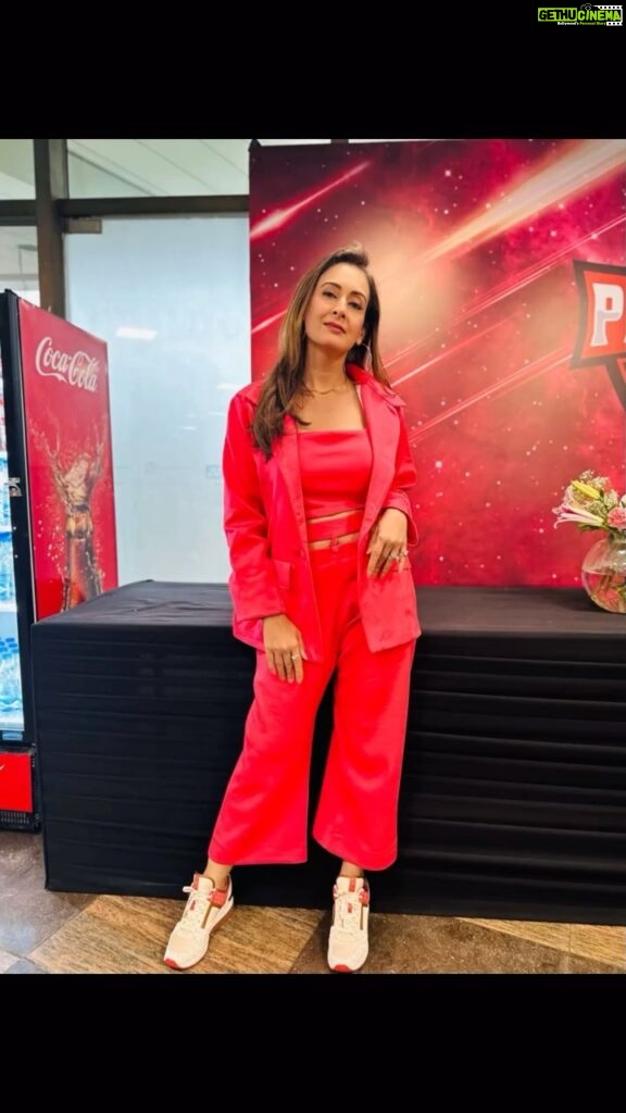 Preeti Jhangiani Instagram - Love it @suivante_fashion ! I’ve decided ! Pop colours are my thing ! Thank you for making me feel so bright !! #pink #yellow #popcolor #fashion #suitstyle