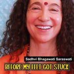 Preetika Rao Instagram - What a joy to join Preetika Rao in her podcast, and to have an opportunity to share with her about the power of Maa Ganga and the divine experiences I had when I came to Rishikesh, from America, from Hollywood to the Himalayas, 27 years ago. We spoke about the power of this Mother Goddess River Ganga, the sacred land of Rishikesh, the beautiful @parmarthniketan where I now live, the grace, power, and wisdom of @pujyaswamiji , what it has been like to adopt and adopt to an Indian way of living, and the glory of this beautiful culture and tradition. Please watch the full podcast at https://youtu.be/HppnG4tajqg?si=VwlrLg28nAVFYUh9 to enjoy it all. #hollywoodtothehimalayas @preetika_pree @sadhviji #preetikarao #sadhviji #sadhvibhagawatisaraswati #lifejourney #india #reelsindia Parmarth Niketan